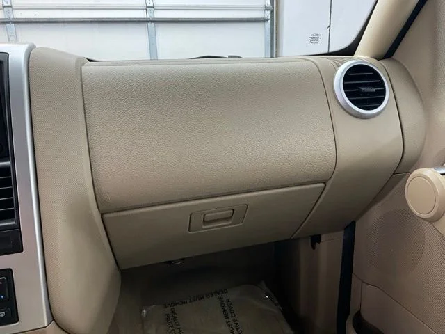 Used 2010  Mercury Base image 10