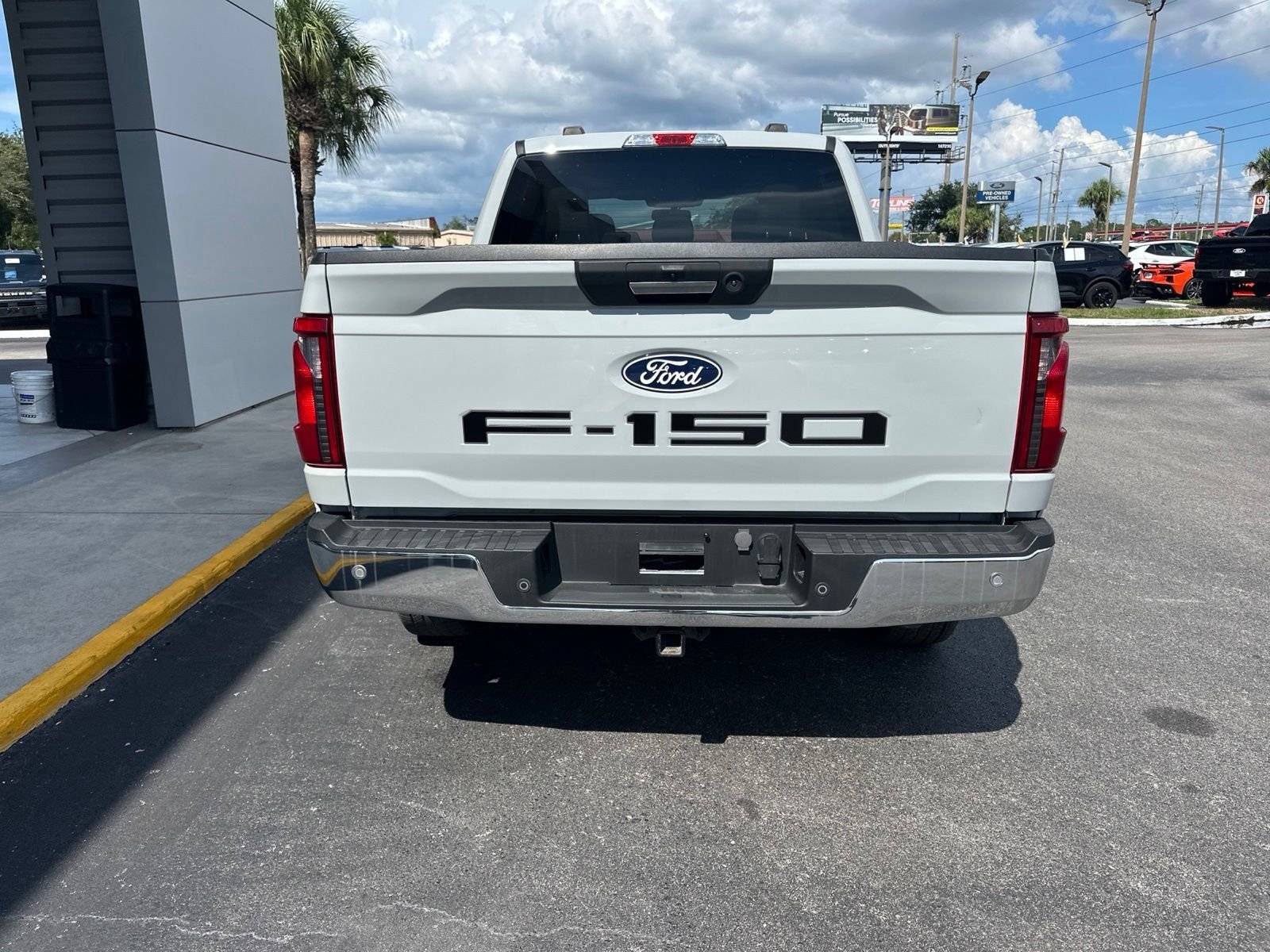 Used 2024 Avalanche Gray Ford XLT image 6