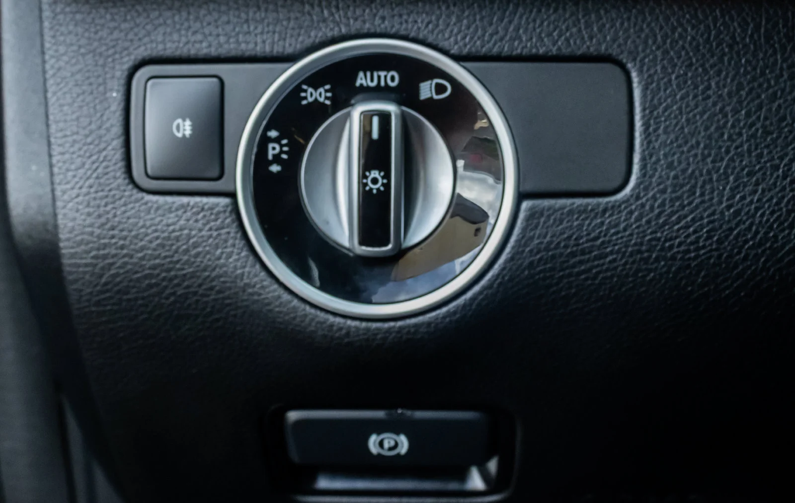 Used 2019 Gray Mercedes-Benz GLS 450 image 19