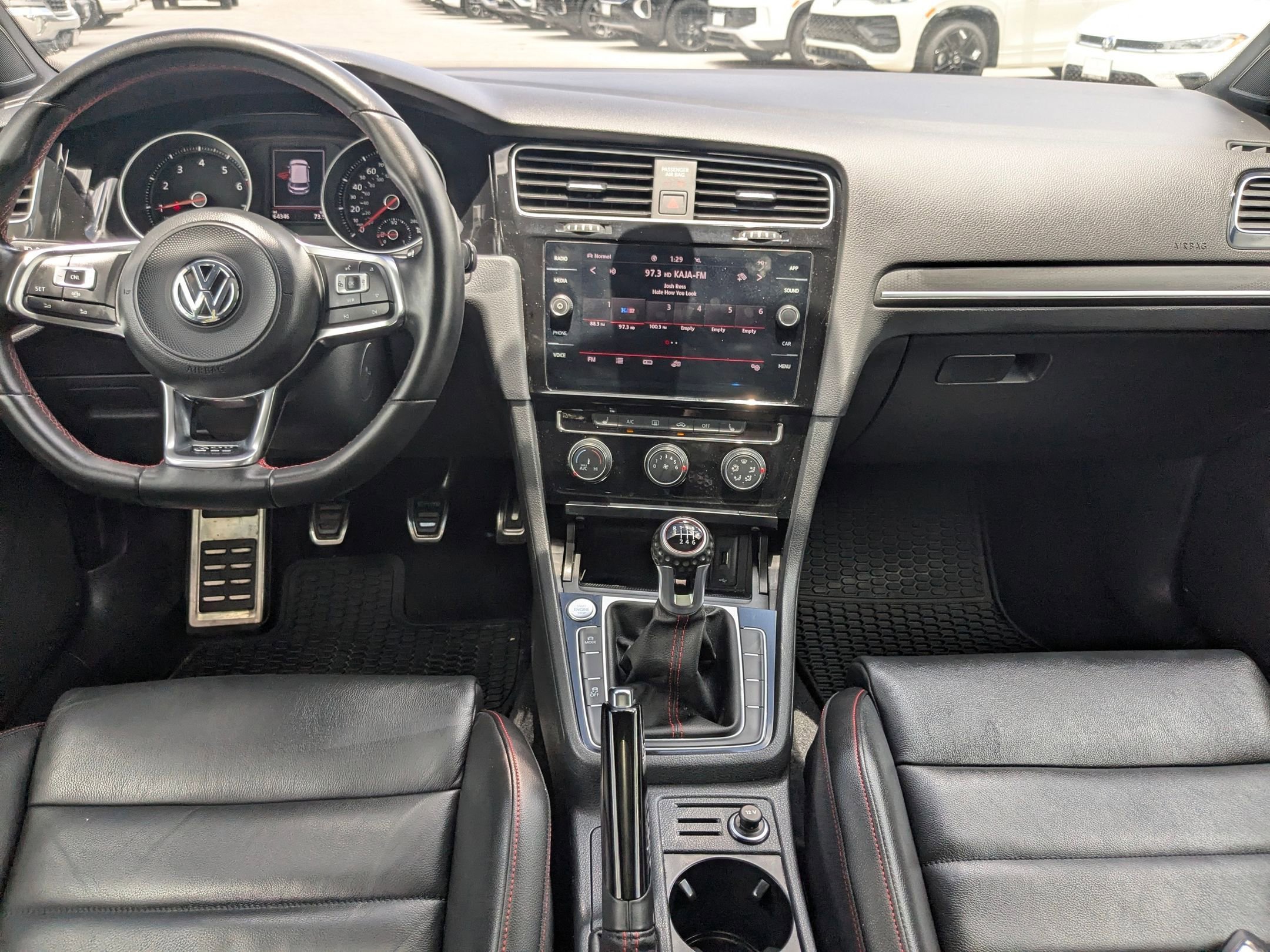 Used 2020 Pure White Volkswagen 2.0T SE image 21