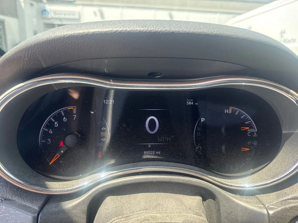 Used 2017 Red Jeep Laredo image 5