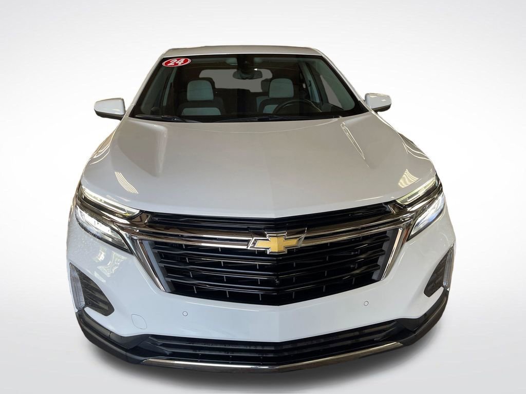 Used 2024 Summit White Chevrolet LT image 9