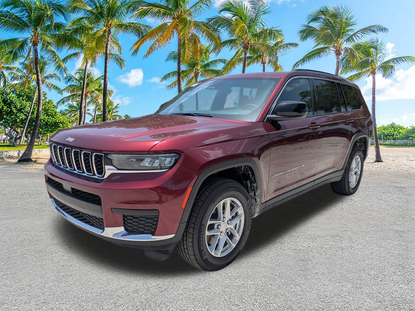 New 2026 Velvet Red Pearl-Coat Exterior Paint Jeep Laredo X image 8
