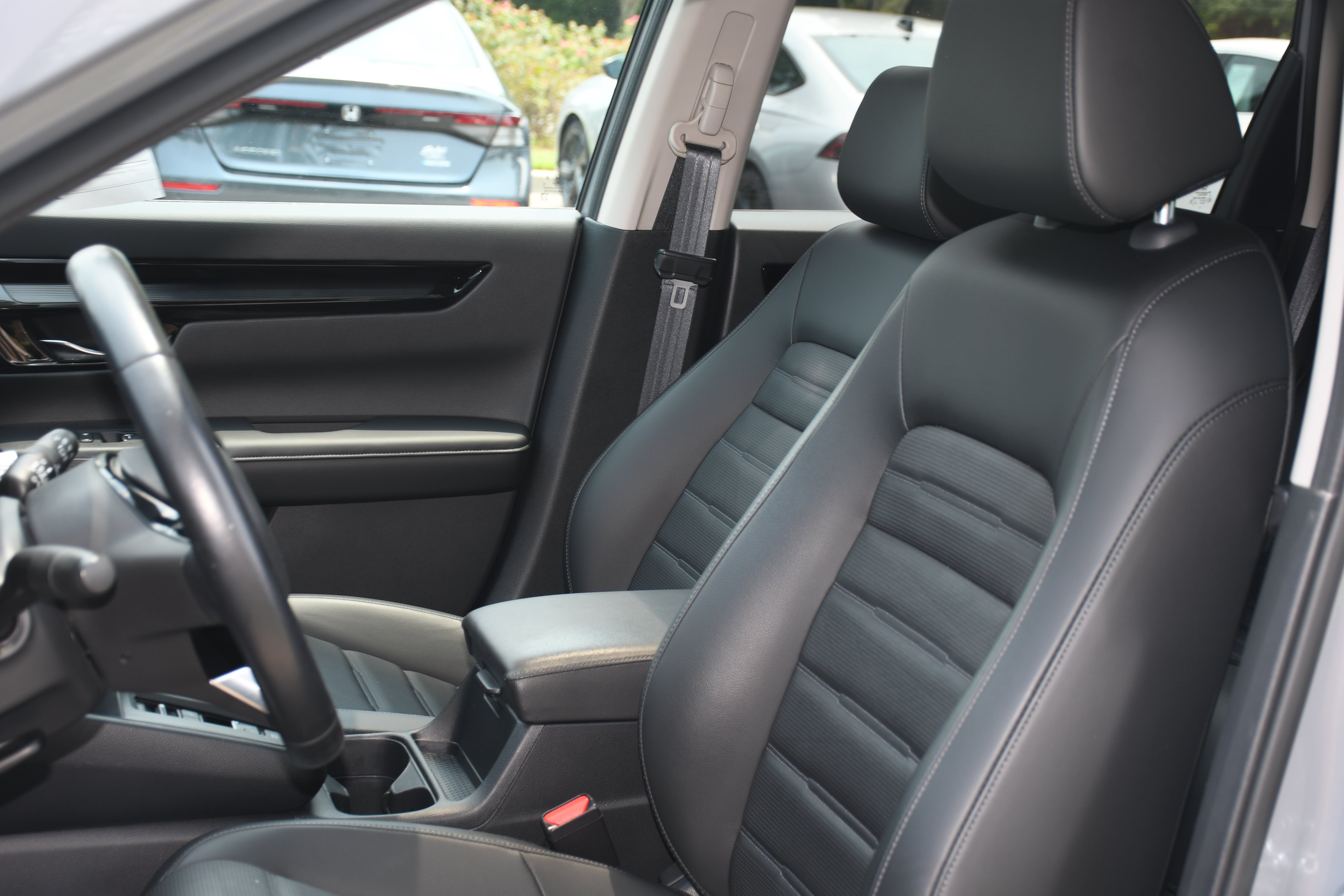 Used 2025  Honda EX-L image 13