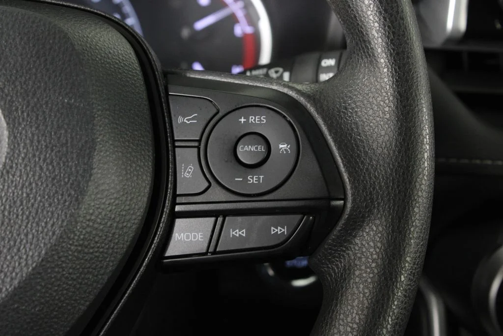 Used 2023 Silver Toyota XLE image 27