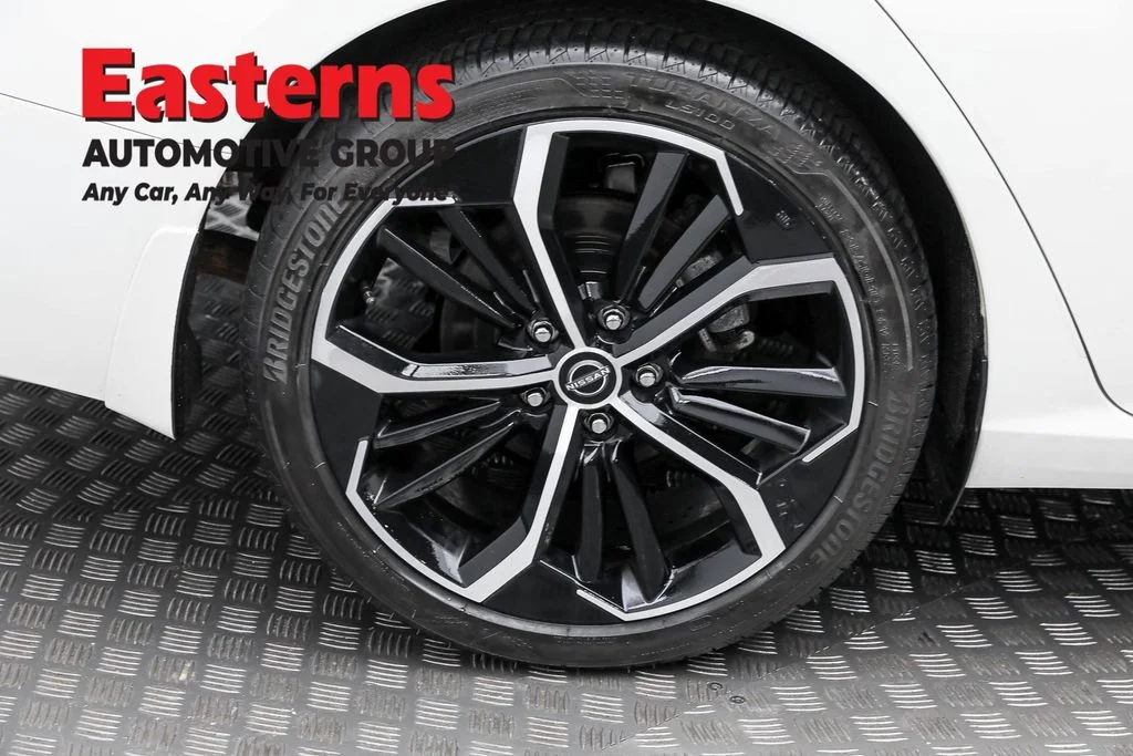 Used 2023 White Nissan 2.5 SR image 27
