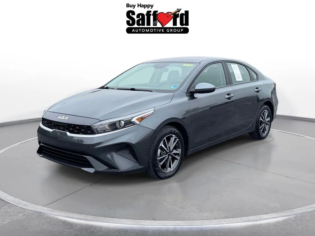 2024 Kia Forte LXS AT's photo