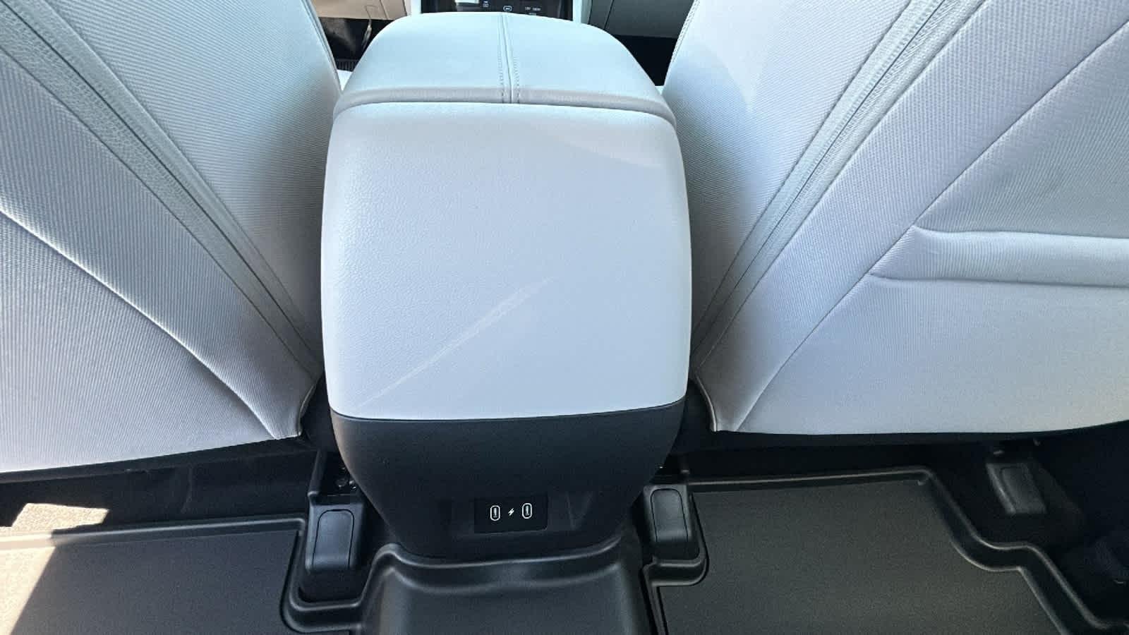 New 2026 Rockwood Green Hyundai SE AWD image 55