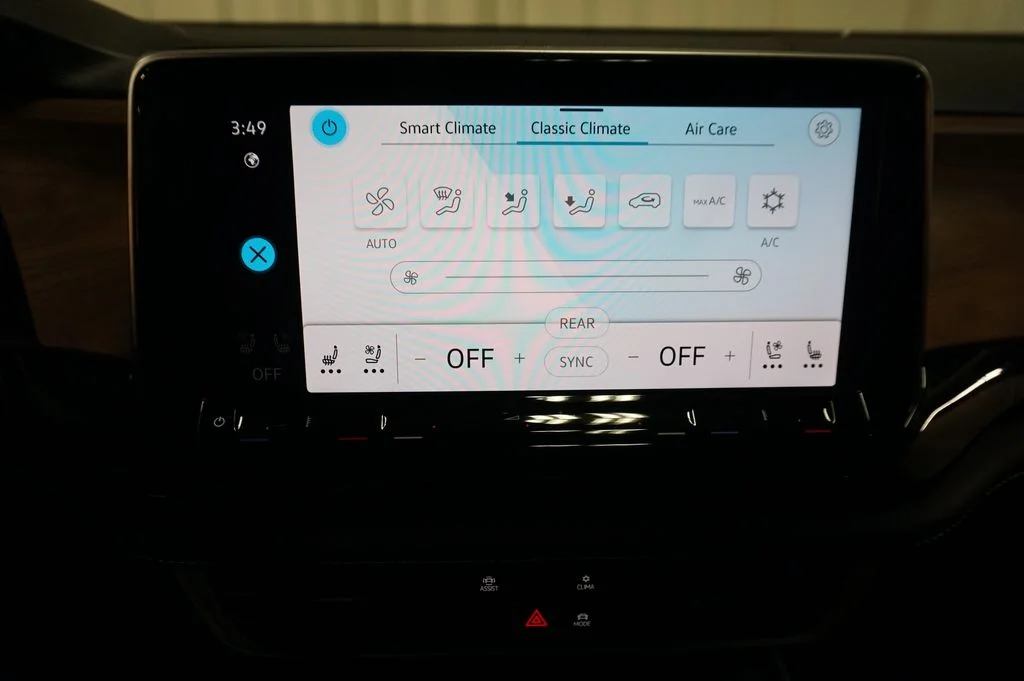 New 2026 Opal White Volkswagen SE image 18
