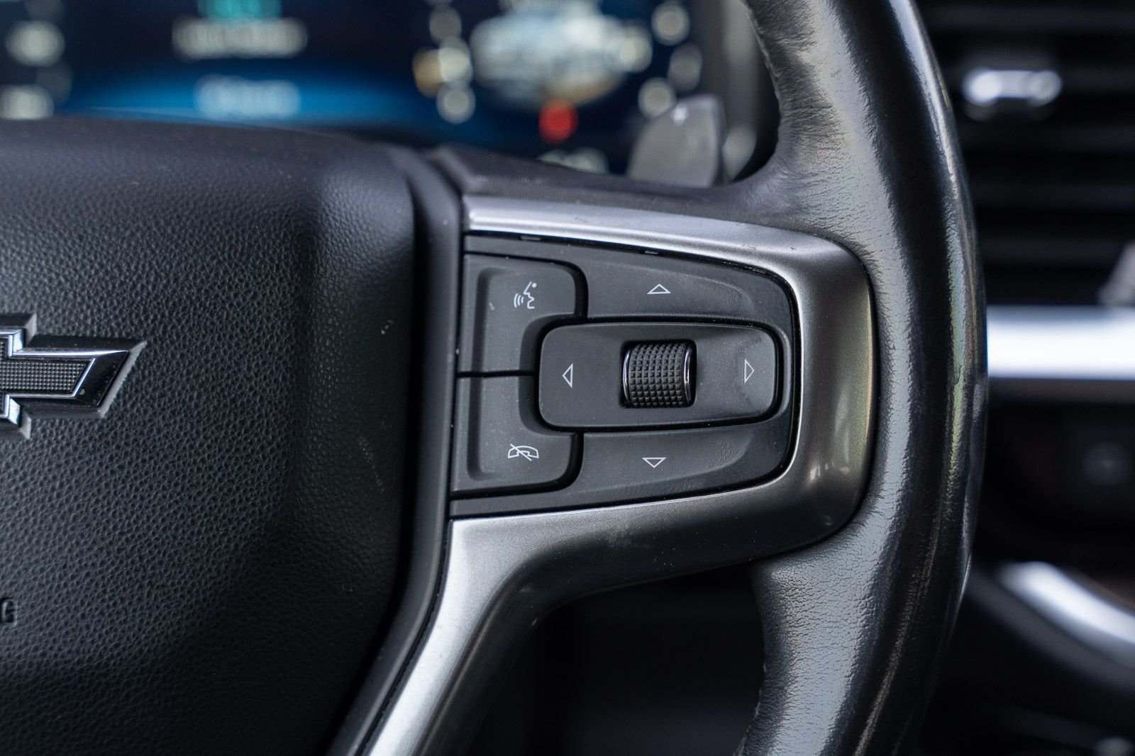 Used 2022 White Chevrolet RST image 26