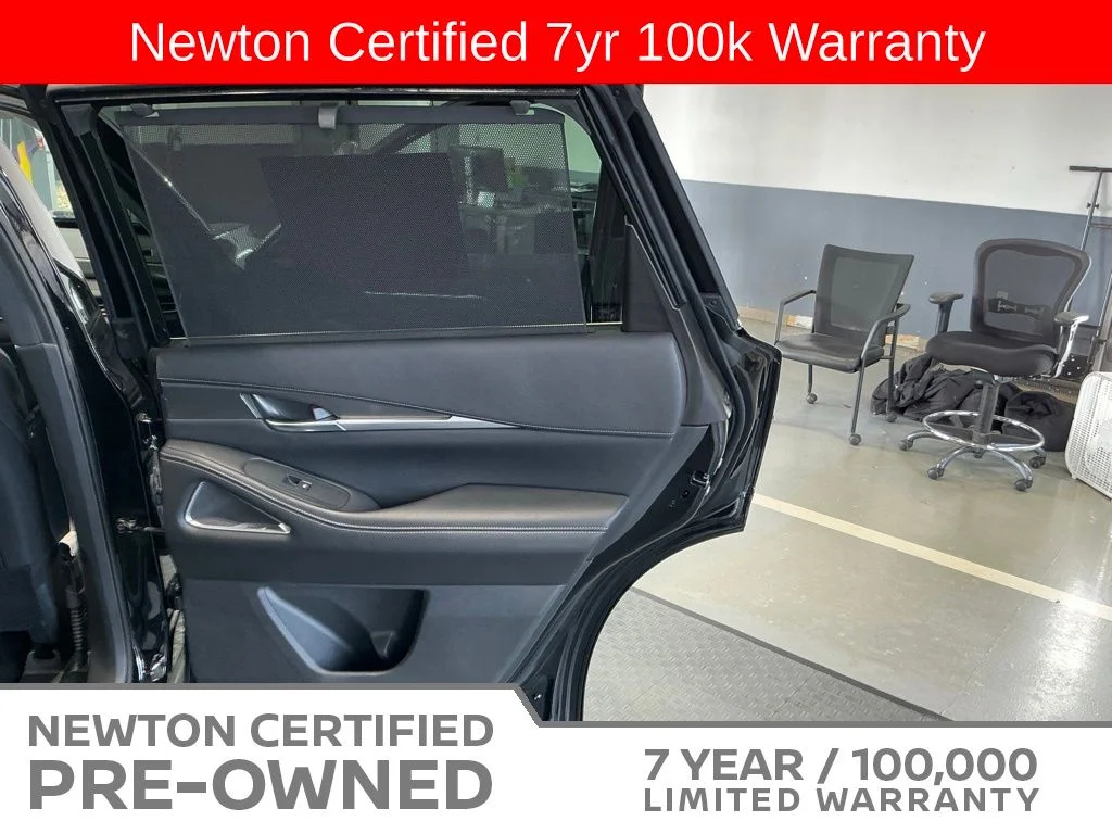 Certified Used 2025 Mineral Black INFINITI LUXE image 51