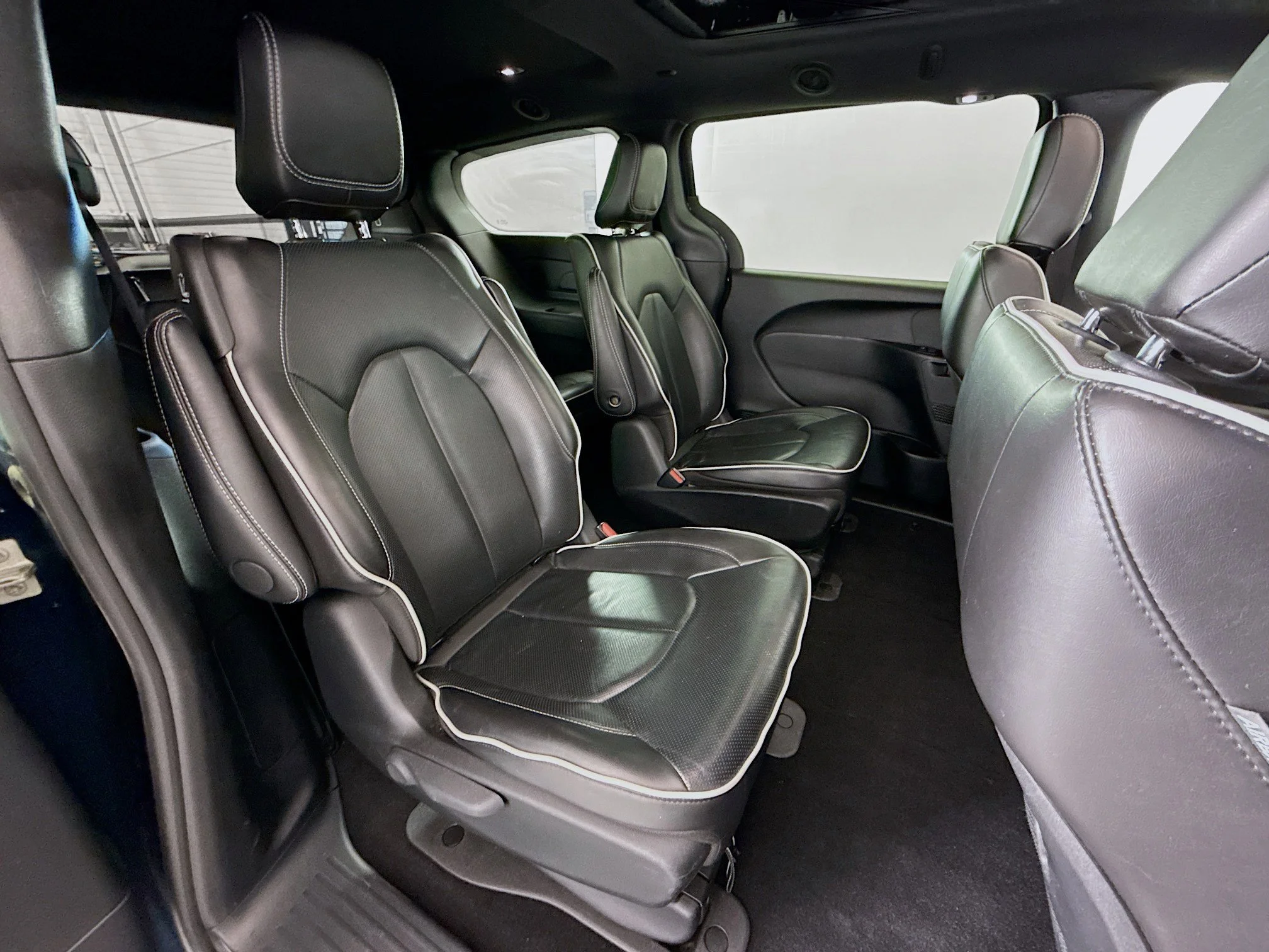 Used 2024 Fathom Blue Pearlcoat Chrysler Hybrid Premium S Appearance Pkg image 27