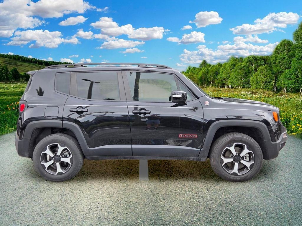 Used 2022 Black Jeep Trailhawk image 7