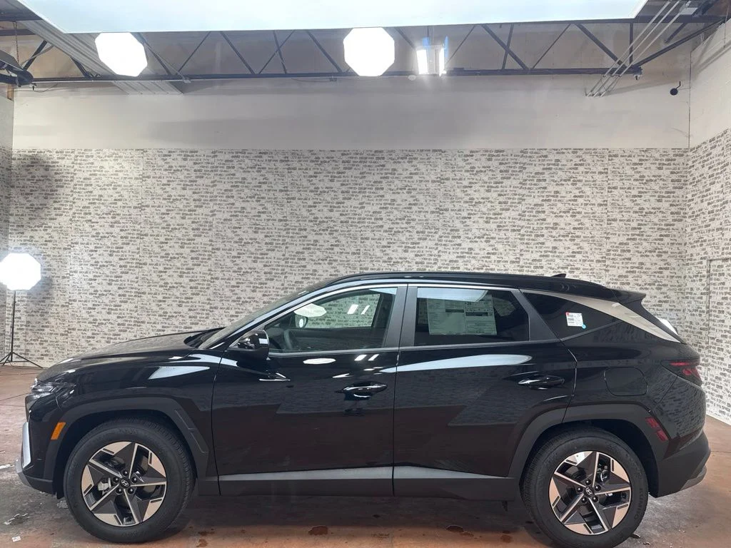 New 2026 Phantom Black Hyundai SEL image 4