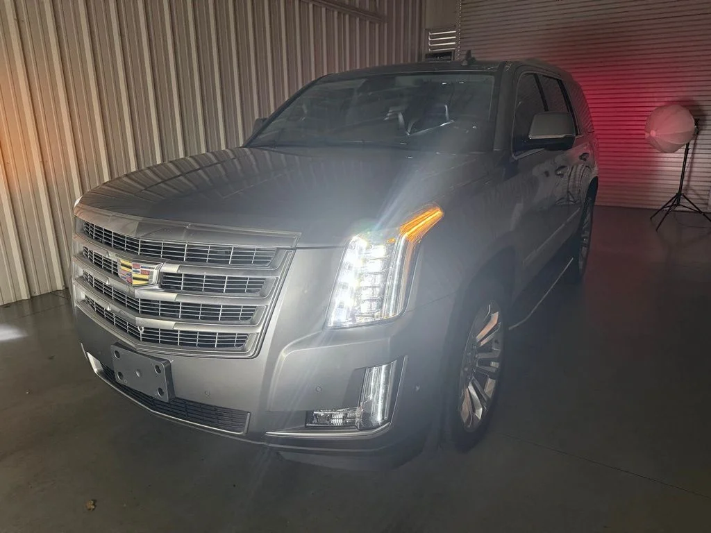 Used 2020 Gray Cadillac Luxury image 8