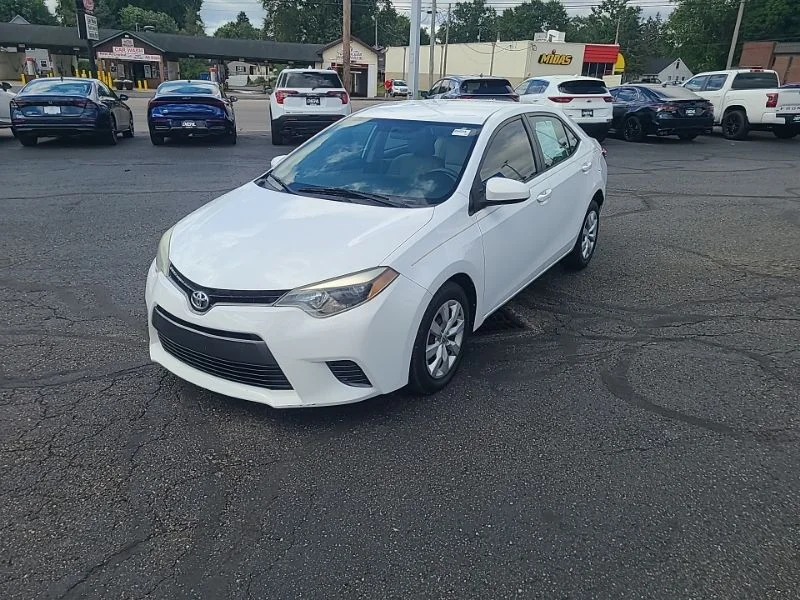 Used 2016 White Toyota LE image 2