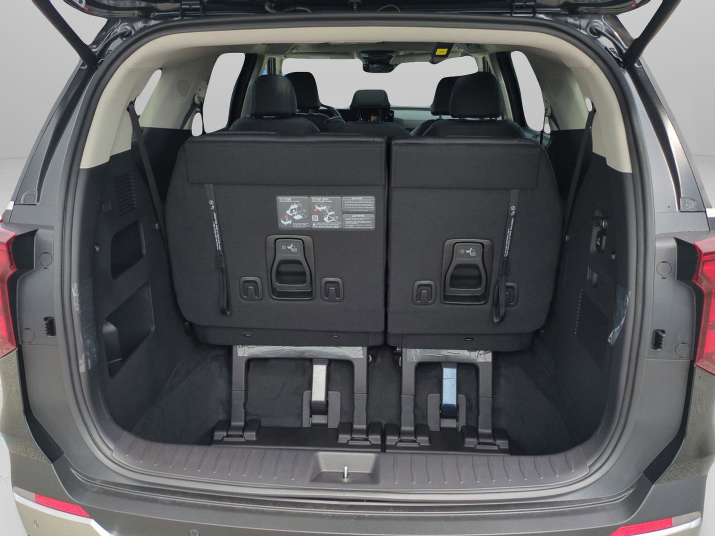 2026 Kia Carnival SX - Photo 14