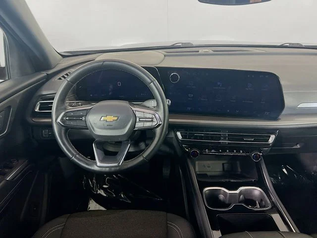 Used 2025 Black Metallic Chevrolet LT image 22