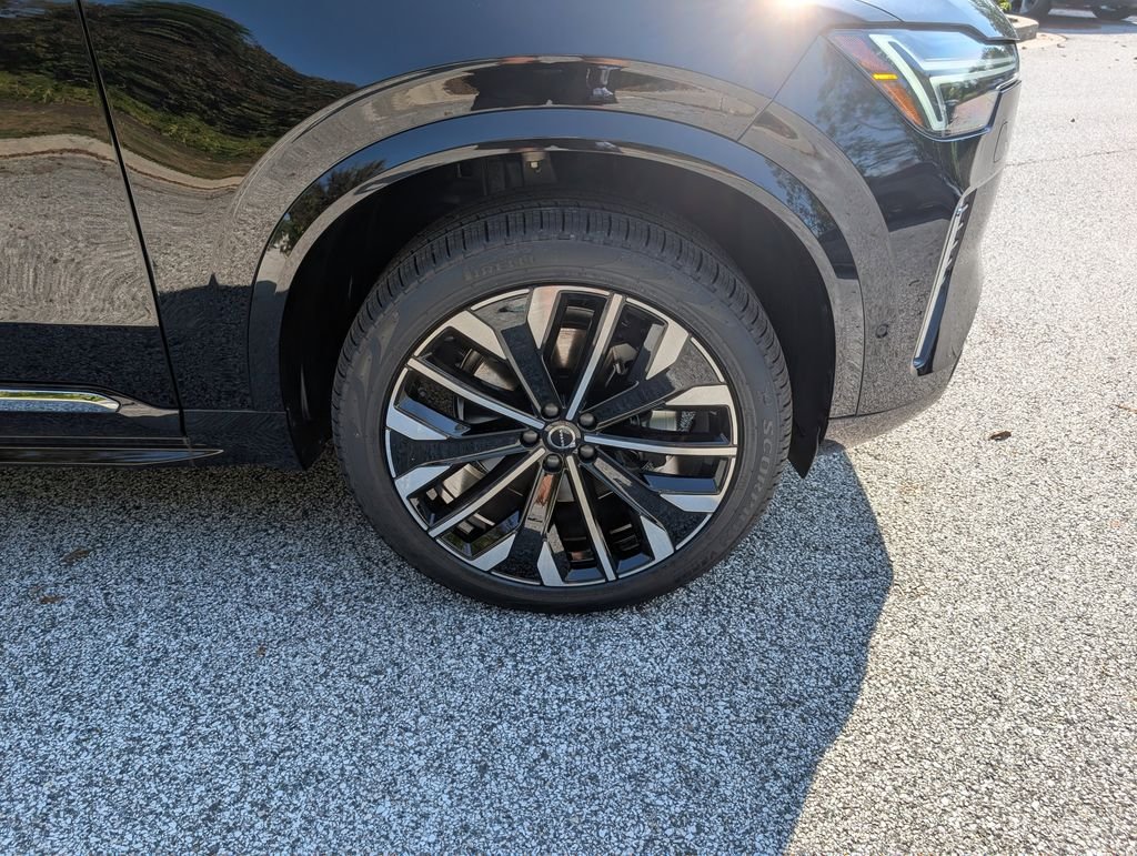 2026 Volvo XC90 Plus - Photo 33