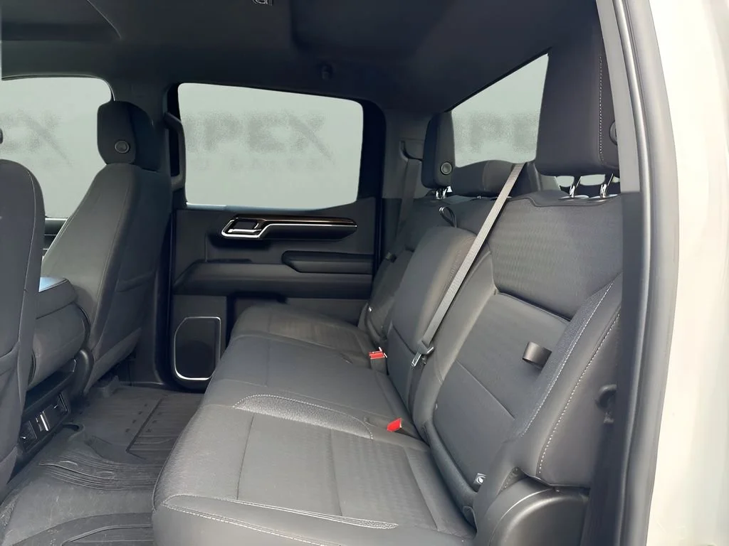 Used 2024 Summit White GMC Elevation image 18