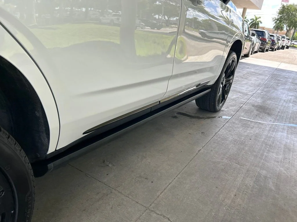 Used 2025 White Cadillac Sport Platinum image 31