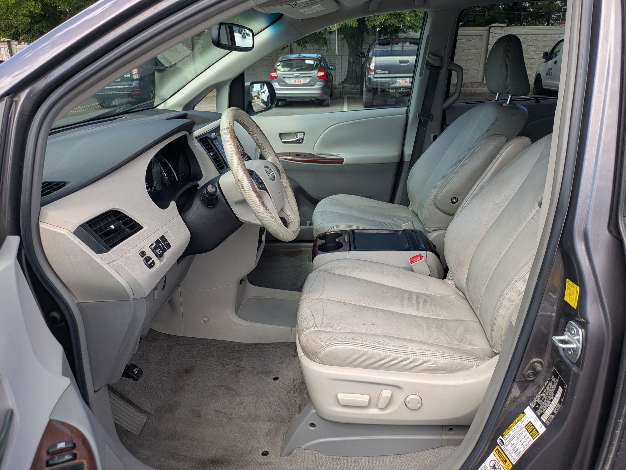 Used 2011 Predawn Gray Mica Toyota XLE AAS image 15