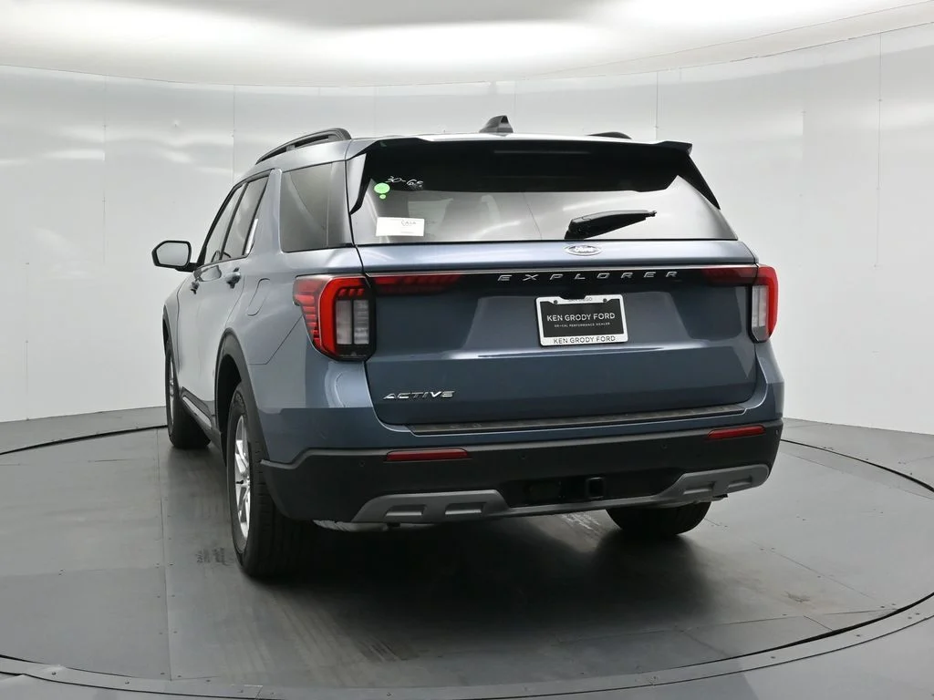 New 2026 Vapor Blue Metallic Ford Active image 27