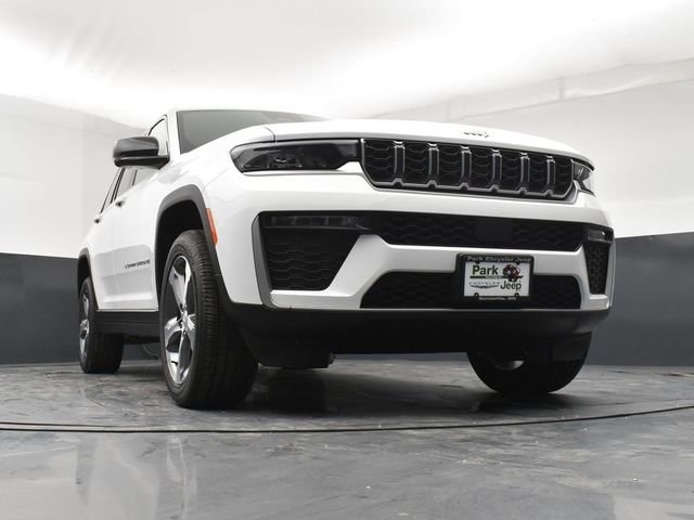 New 2026 Bright White Clear-Coat Exterior Paint Jeep Limited image 19