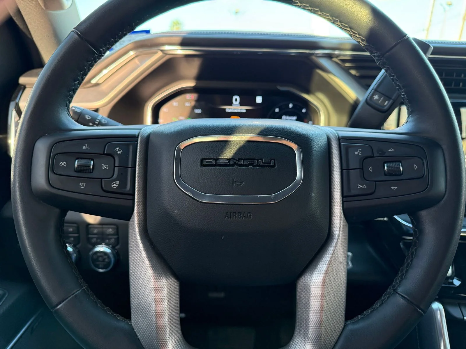 Used 2025 Black GMC Denali image 8