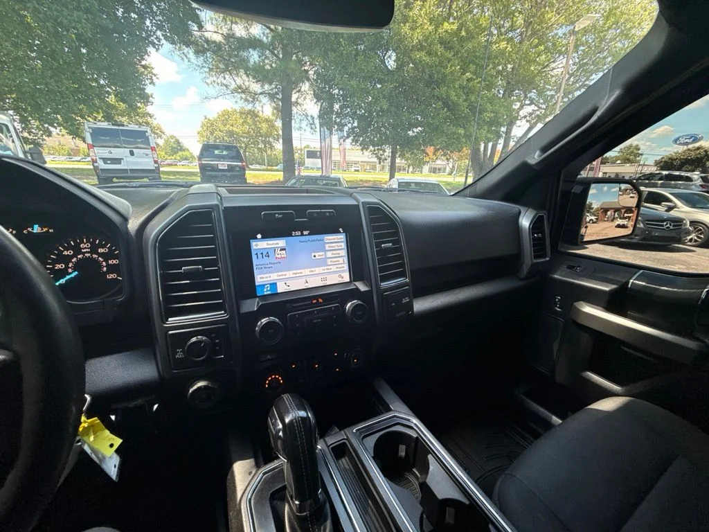 Used 2018 Blue Ford XLT image 17
