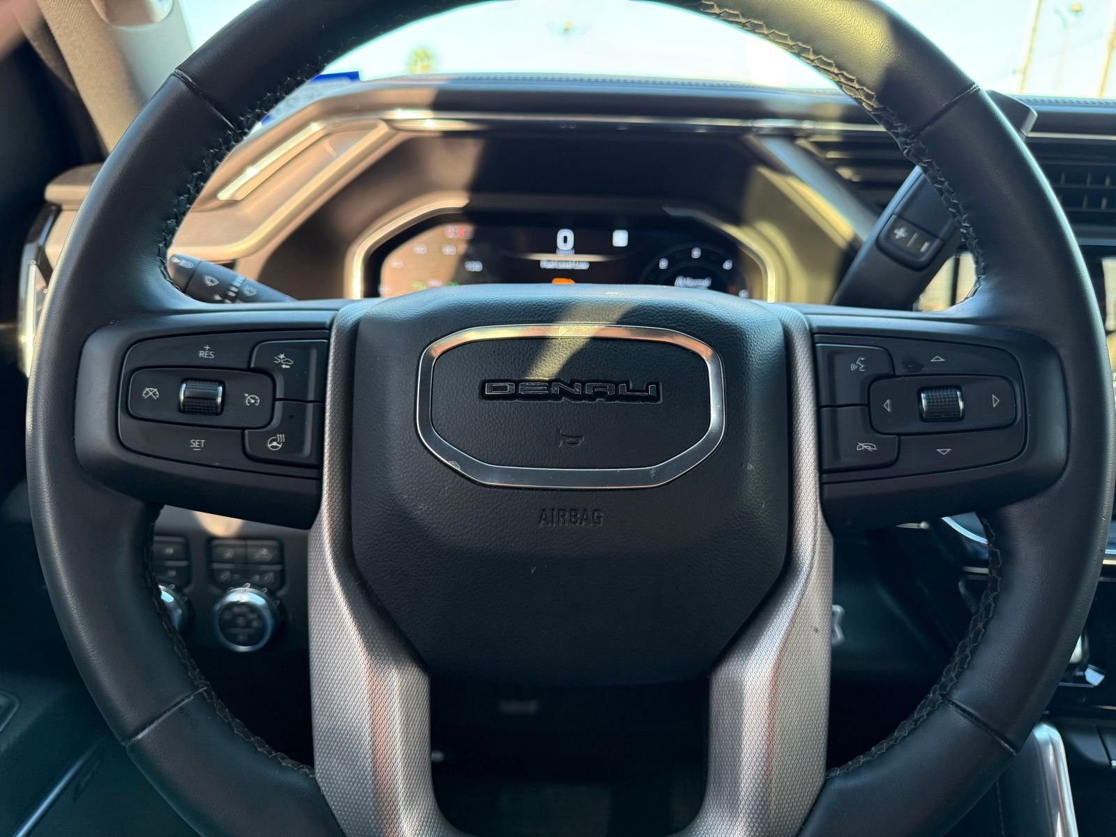 Used 2025 Black GMC Denali image 8