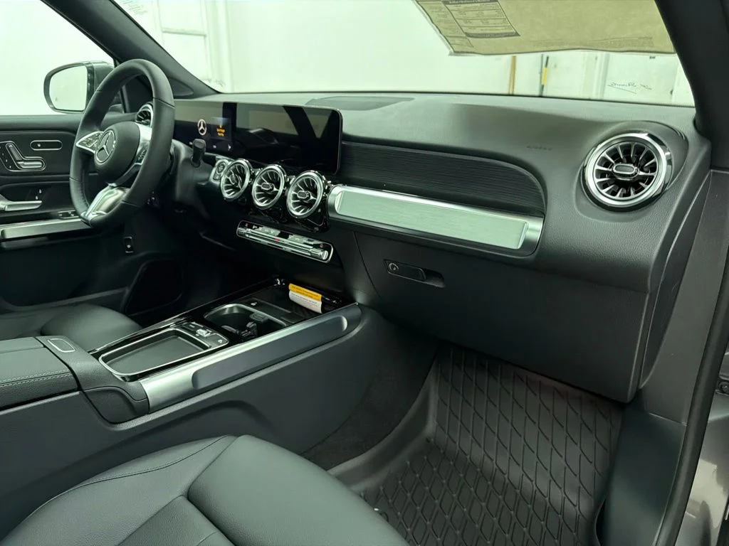New 2026 Gray Mercedes-Benz GLB 250 image 27