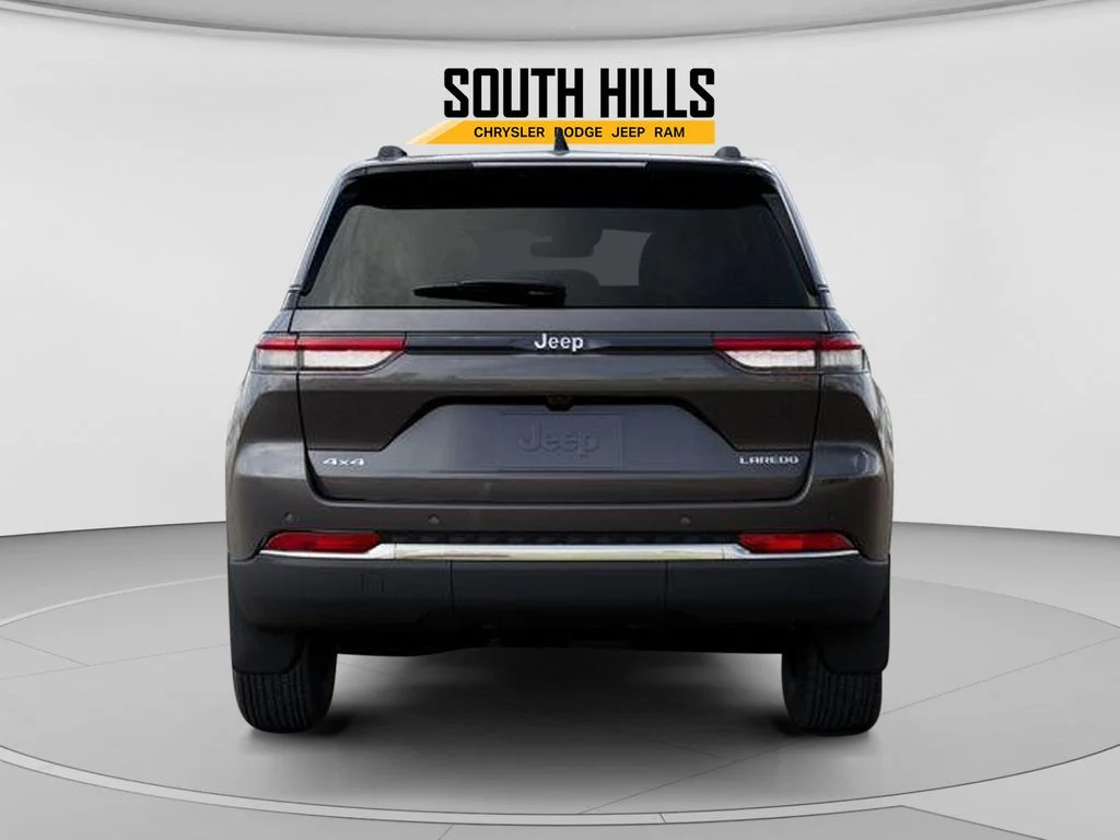 New 2025 Gray Jeep Laredo X image 7