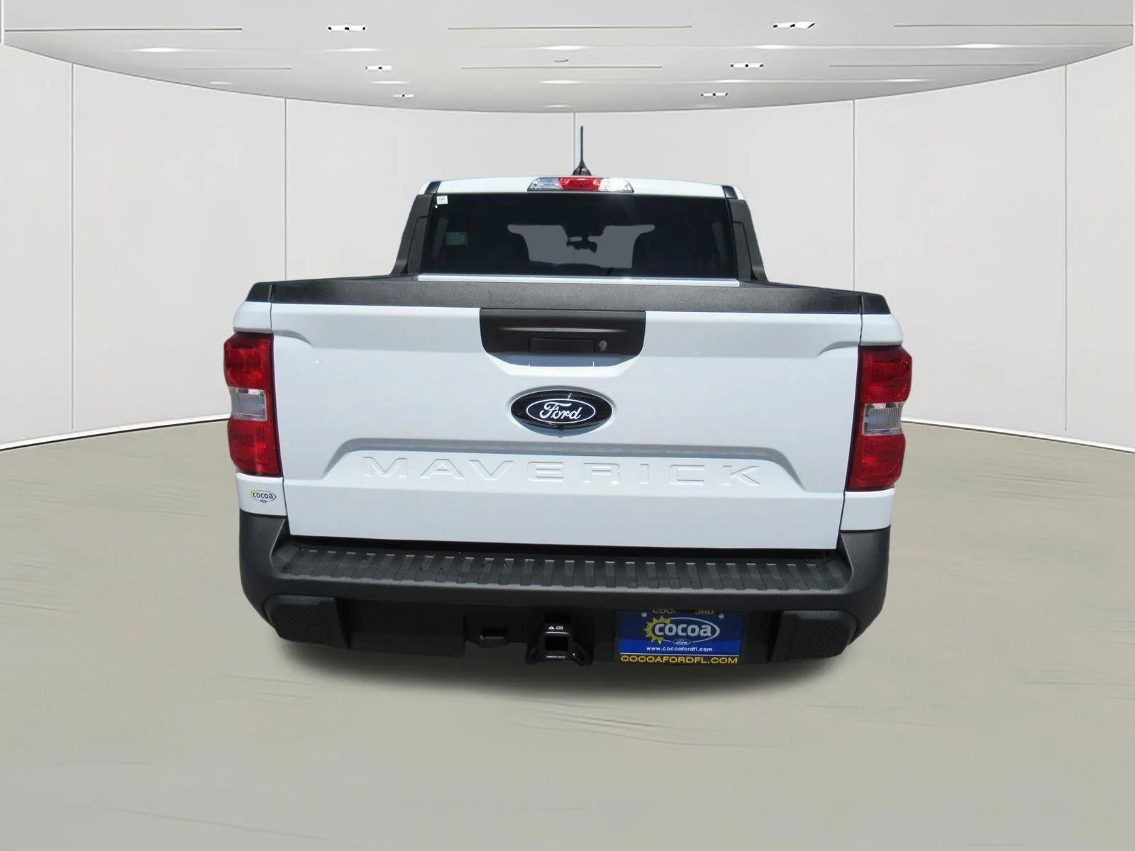 New 2026 Oxford White Ford XLT image 6