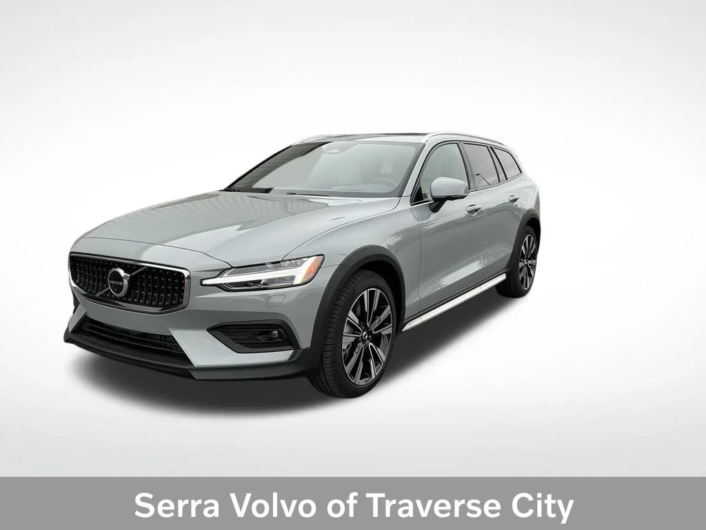 2026 Volvo V60 Cross Country B5 Ultra AWD's photo