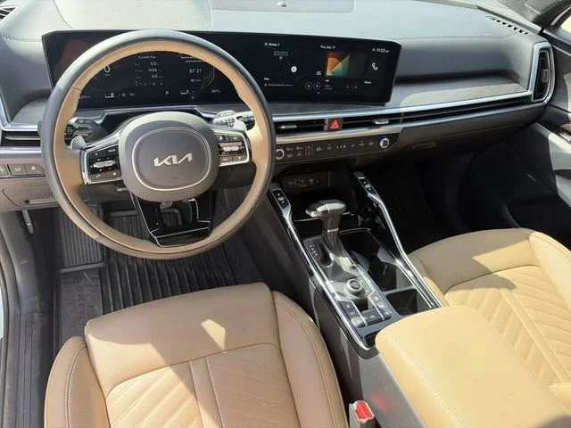 Used 2025 White Kia X-Line SX Prestige image 15