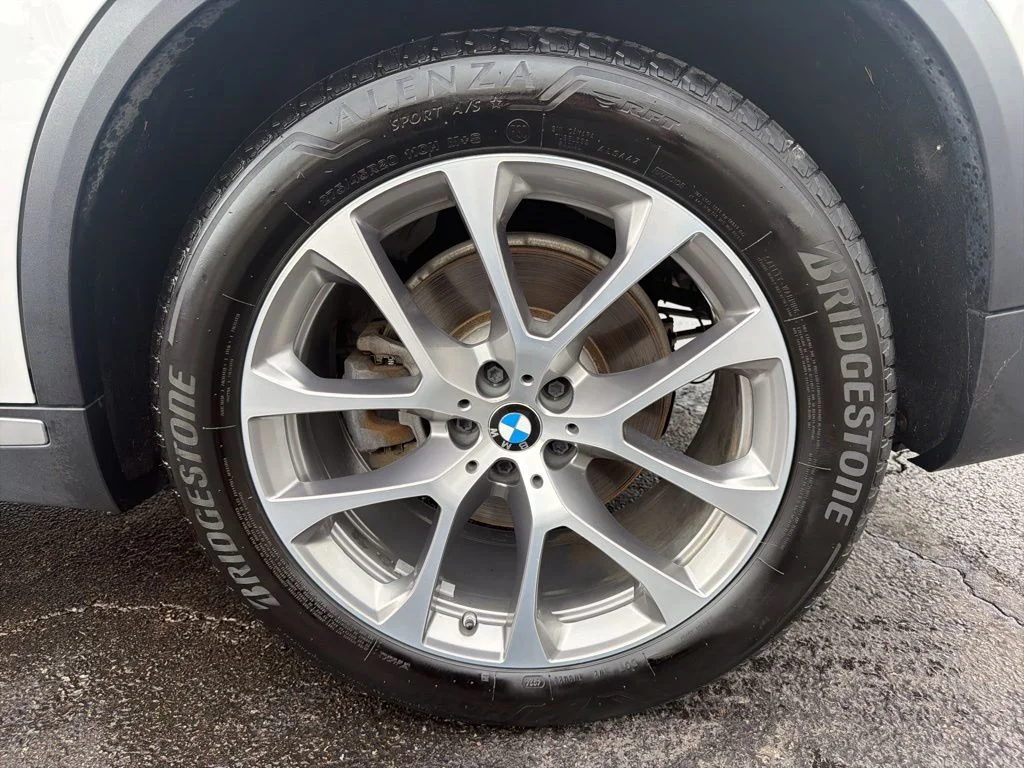 Certified Used 2019 Mineral White Metallic BMW xDrive40i image 48