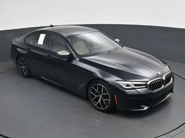 2023 BMW 5 Series M550i - Photo 23