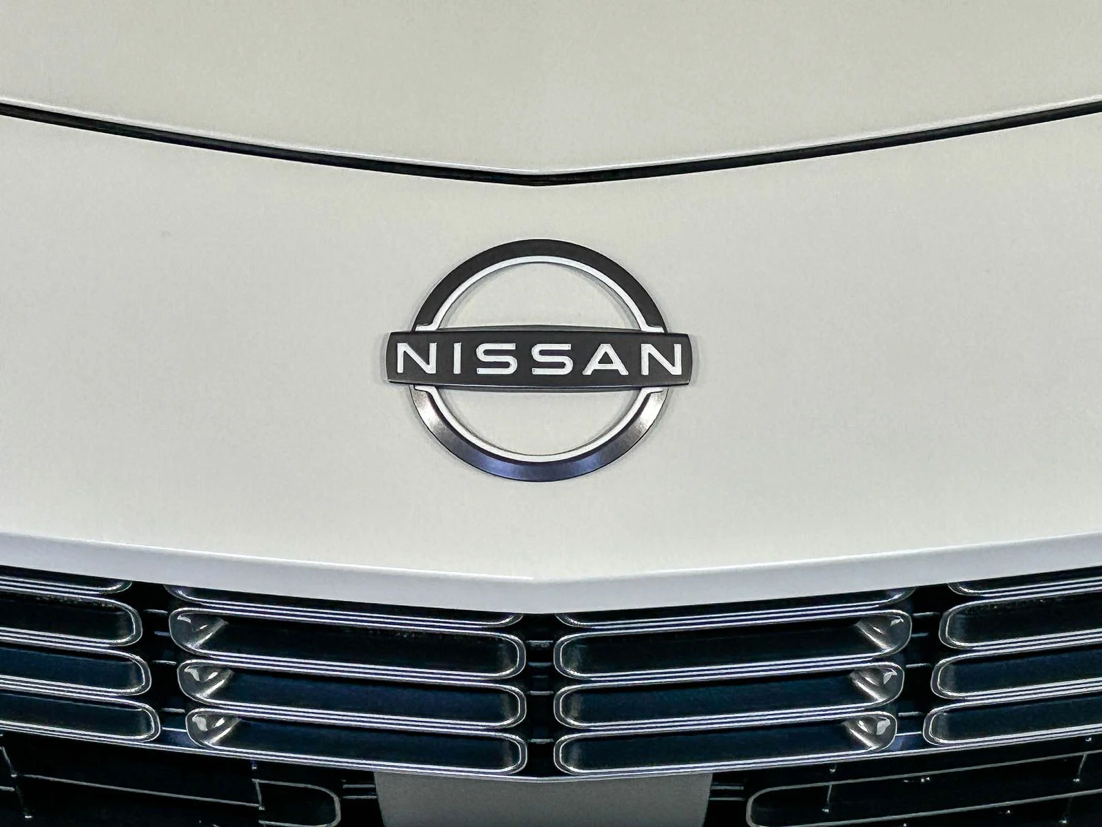 New 2026 White Nissan Sport image 5