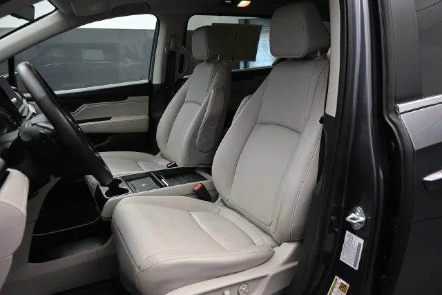 Used 2025 Gray Honda EX-L image 5