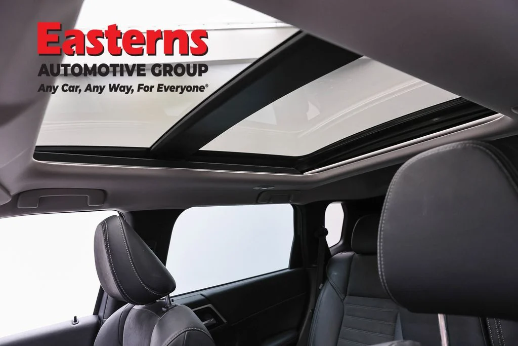 Used 2023 Silver Mitsubishi SE image 101