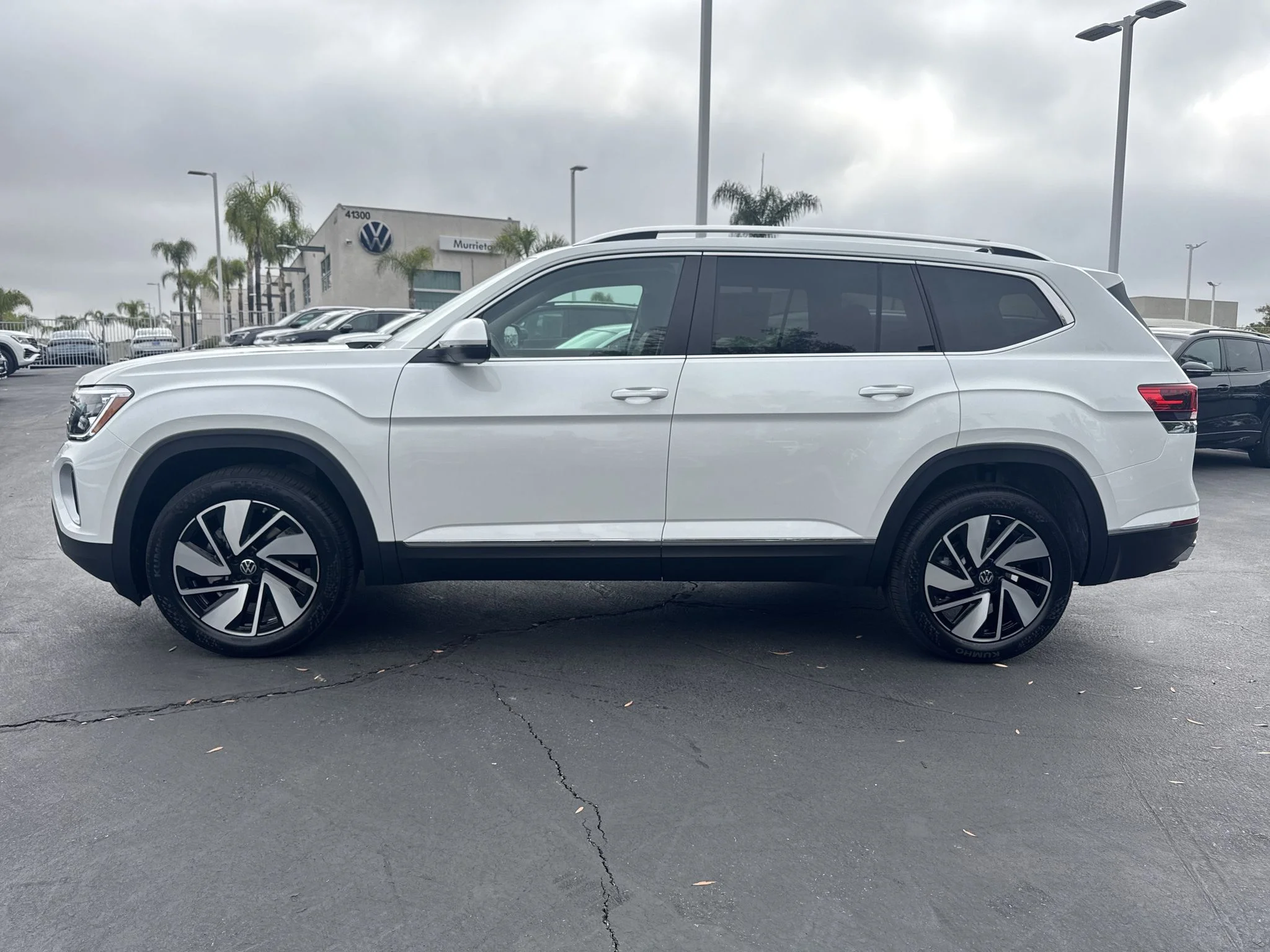 New 2026 Opal White Pearl Volkswagen 2.0T SEL image 4