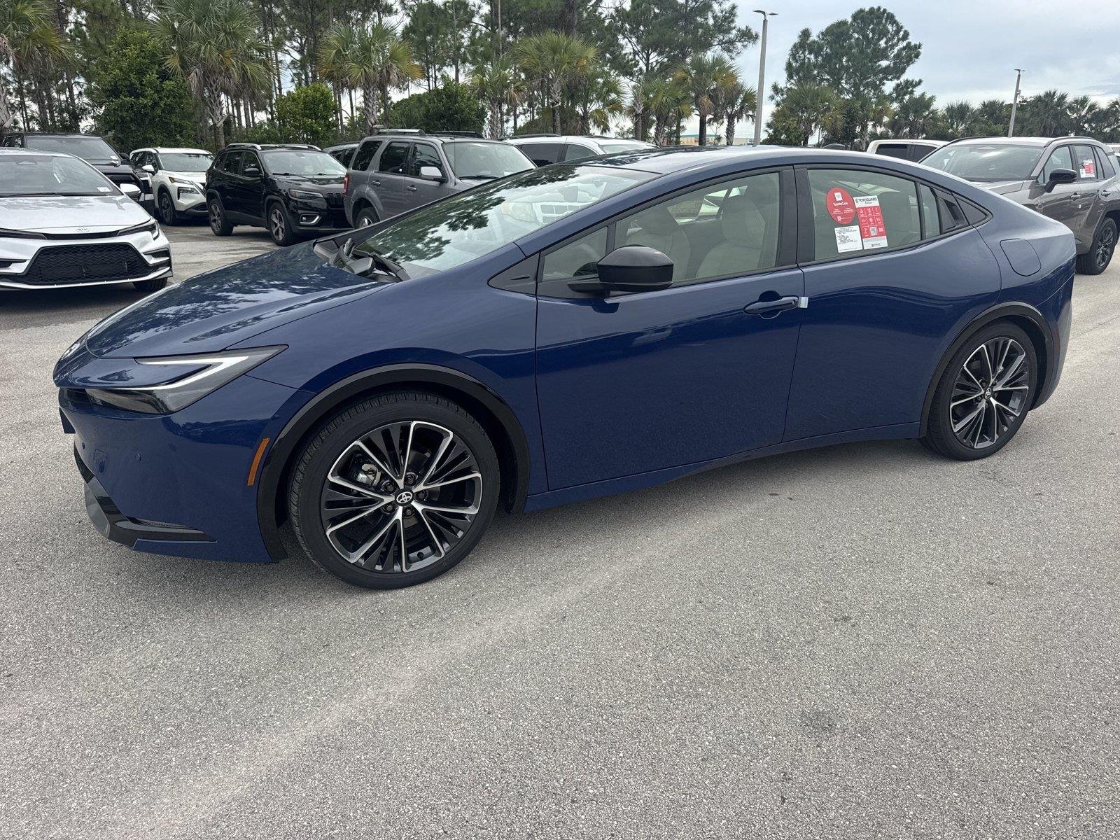Reservoir Blue 2027 Toyota Prius Hatchback Front-Wheel Drive