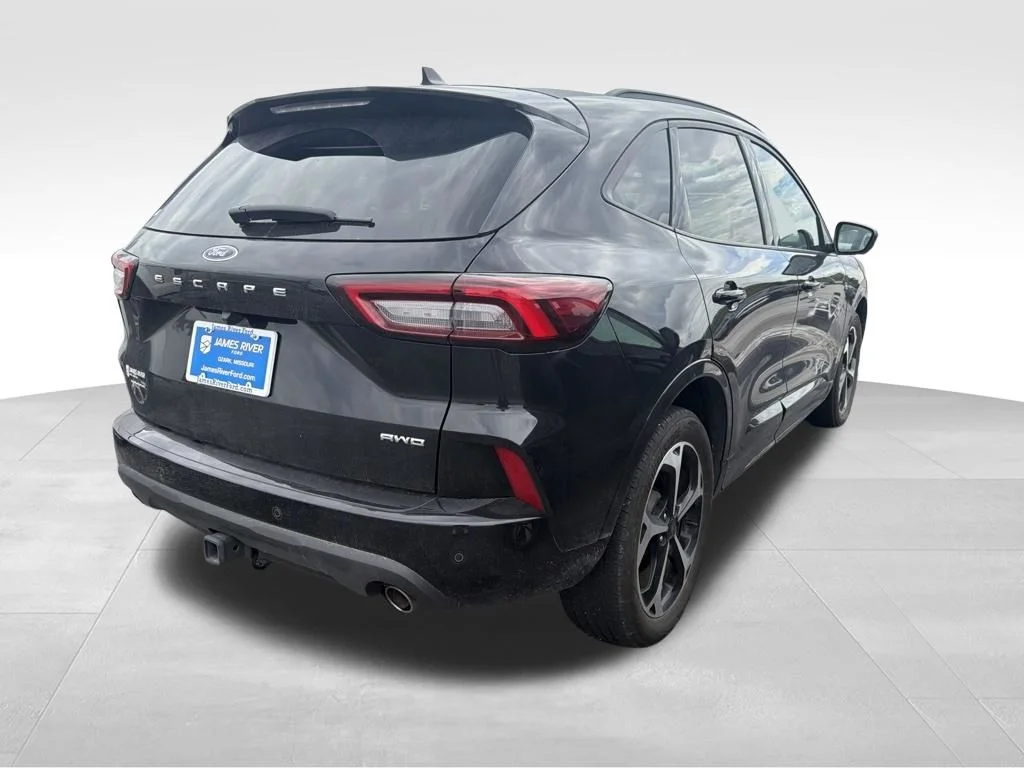 Used 2023 Black Metallic Ford ST-Line Select image 23