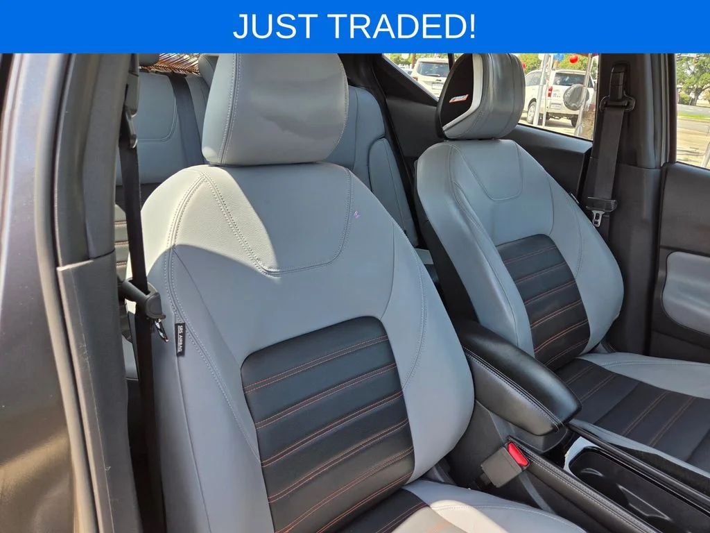Used 2024 Gray Nissan SR image 27