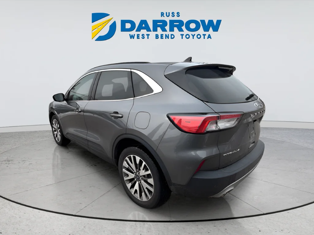 Used 2022  Ford Titanium image 3