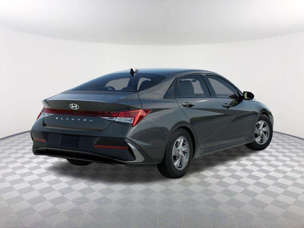 New 2026 Gray Hyundai SE image 4