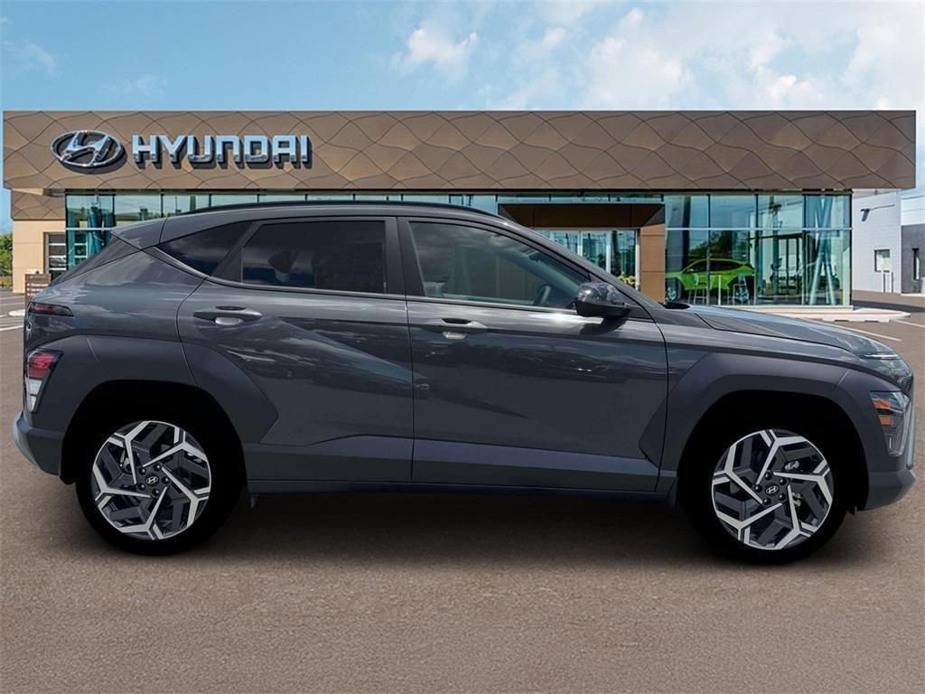 Used 2026 Gray Hyundai SEL Premium image 9
