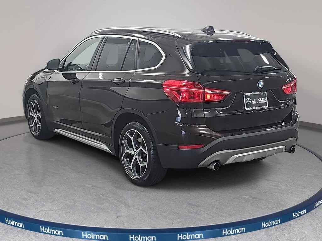 Used 2018 Brown BMW xDrive28i image 5