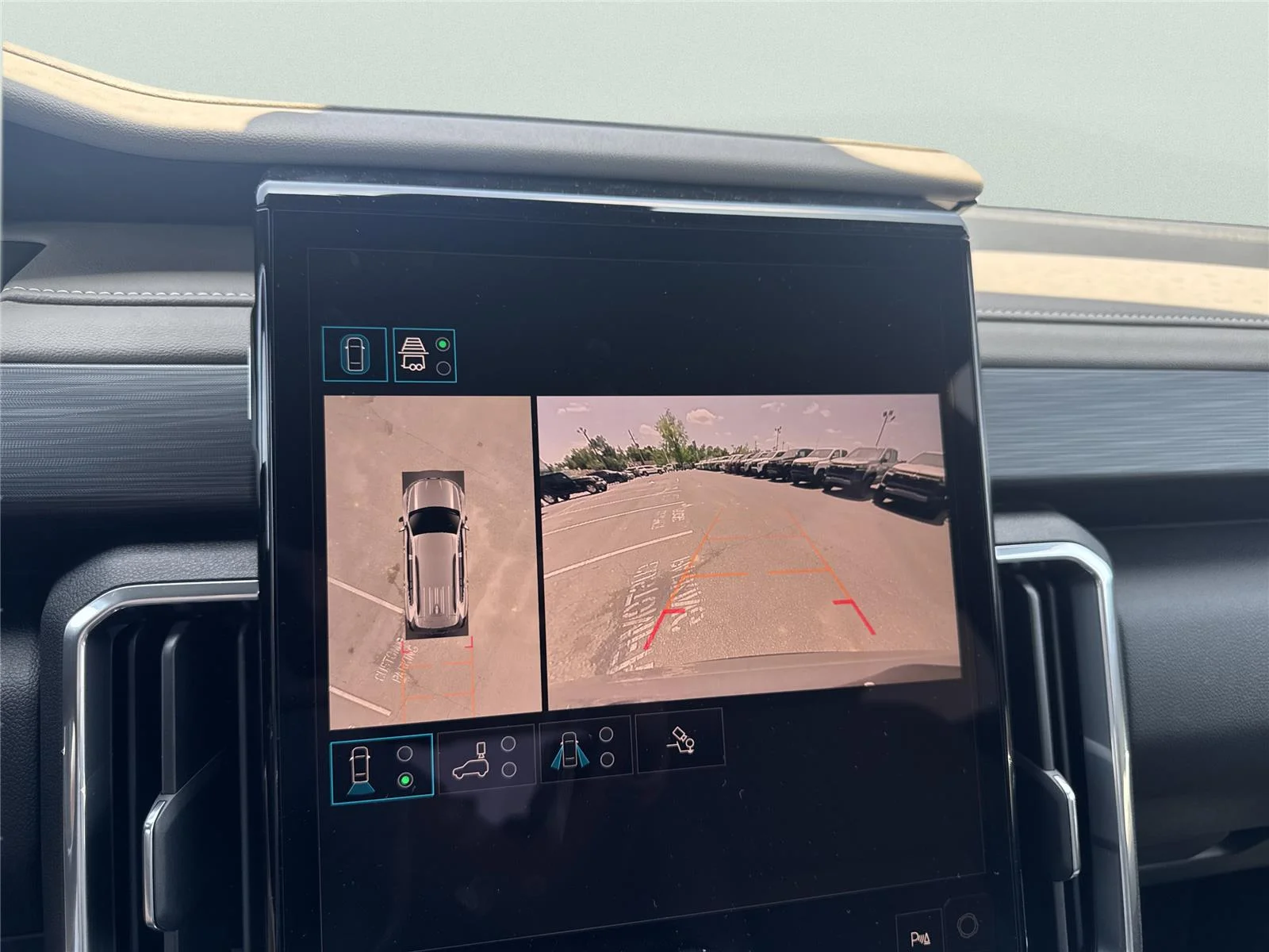 New 2026 Sterling Metallic GMC Elevation image 23